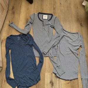 Abercrombie & American Eagle Outfitters Blue and Black Striped Top - women small